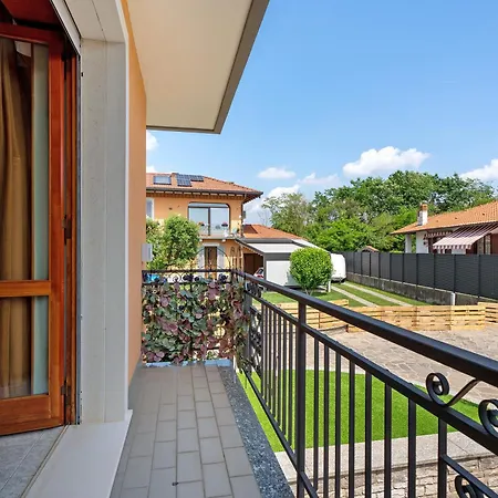 La Casa Dei Girasoli-lago Maggiore Holiday home *