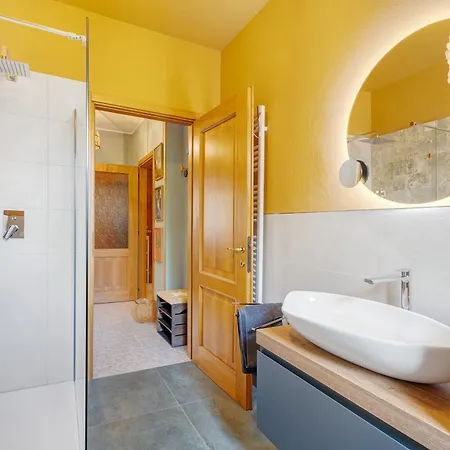 La Casa Dei Girasoli-lago Maggiore *