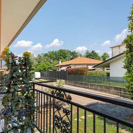 La Casa Dei Girasoli-lago Maggiore בית נופש