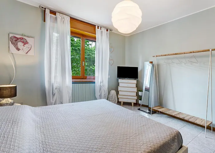 La Casa Dei Girasoli-lago Maggiore 펜션 *